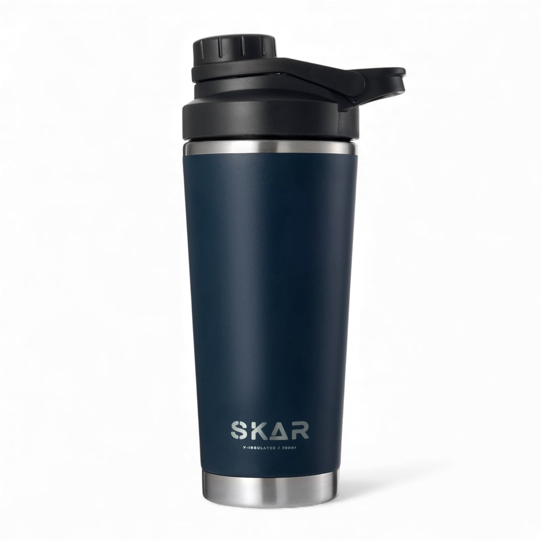 SKAR protein shaker tamno plave boje 700 ml
