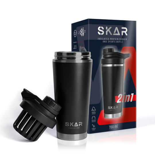 SKAR protein shaker tamno sive boje 700 ml s kutijom i nastavkom za miješanje